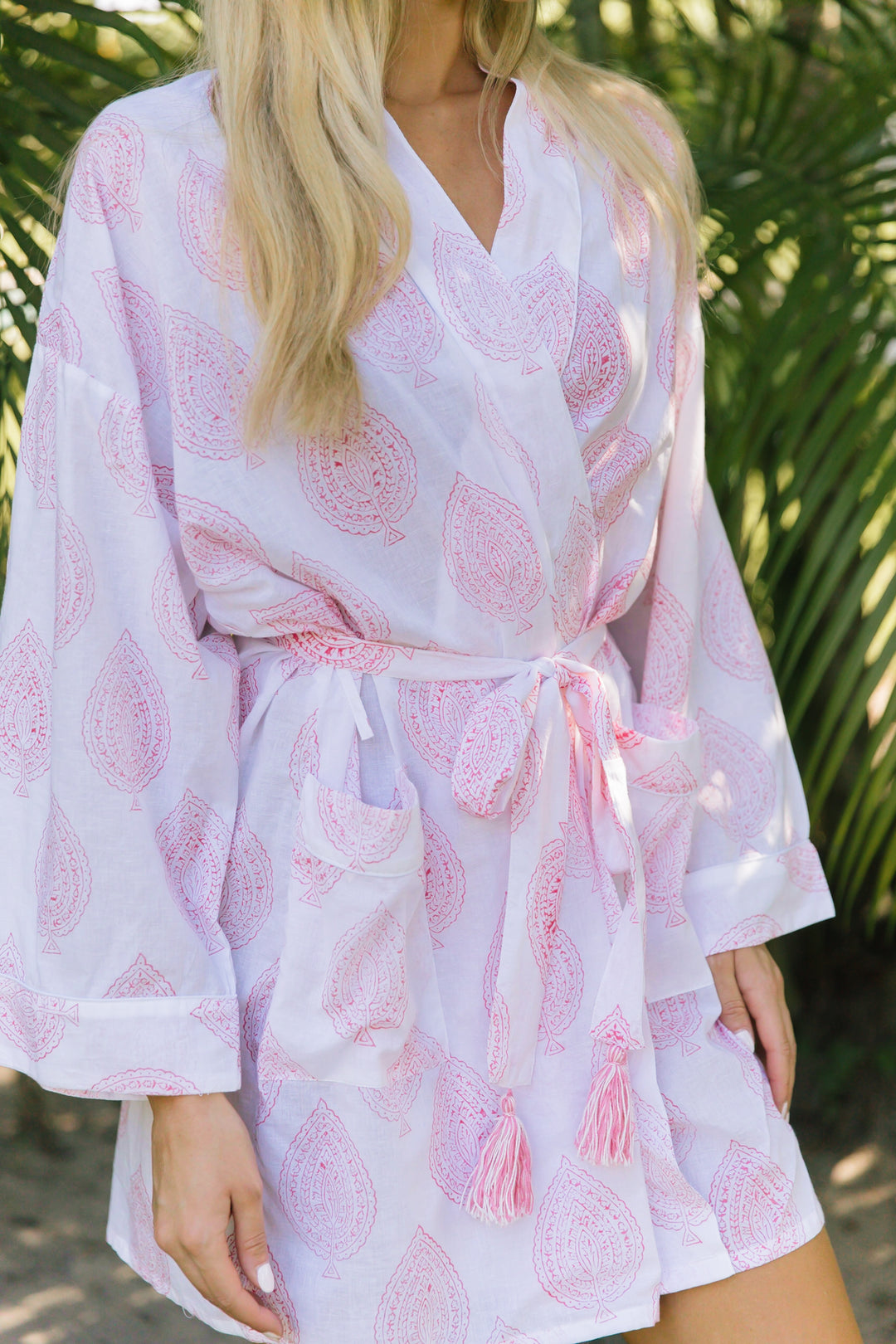 White Blossom Short Kimono Robe